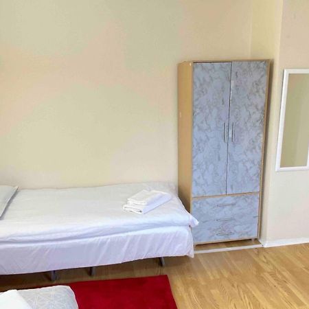 לונדון Single Room - Kings Cross, Female Only,, Guest Rooms מראה חיצוני תמונה
